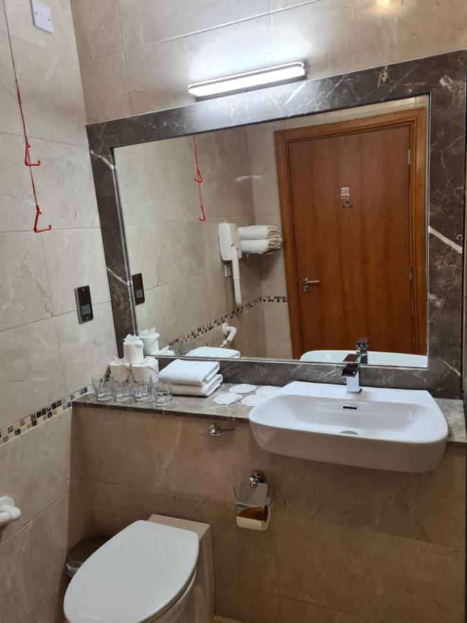 Hotel Leitrim Marina 3*